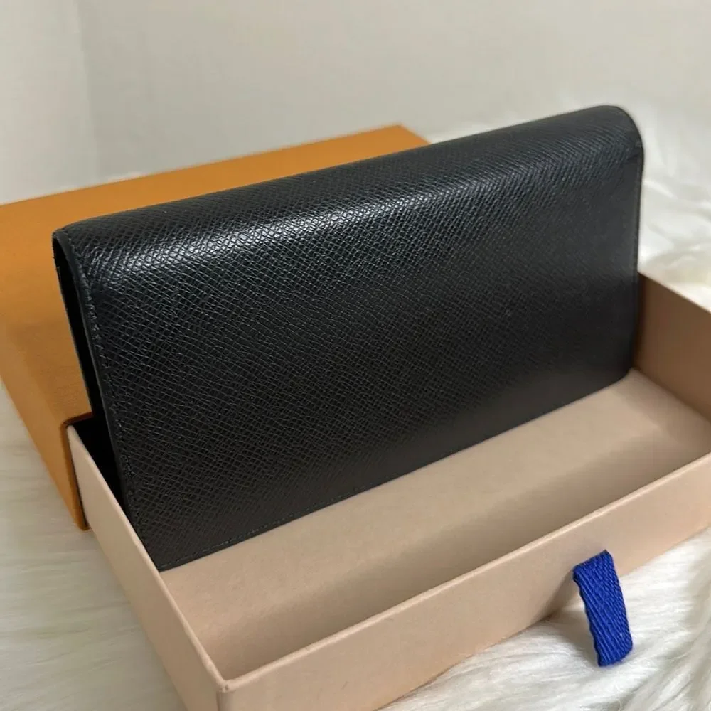 💯Authentic Louis Vuitton Bifold Long Wallet🍀